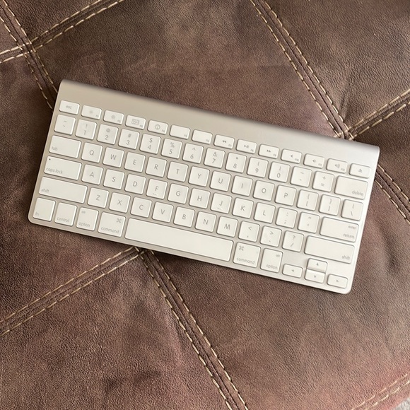 Apple Other - COPY - 🍏Apple BT Keyboard🍏